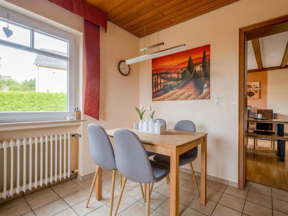 A Detached Holiday Home In A Highly Scenic Area Trierscheid Eksteriør bilde